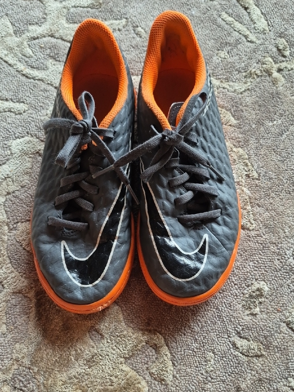Nike Boys Gray and Orange Indoor Soccer Sneakers Hypervenom PhantomX III Club 3